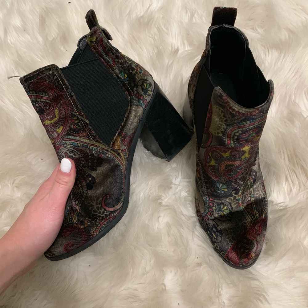 Funky bootie!